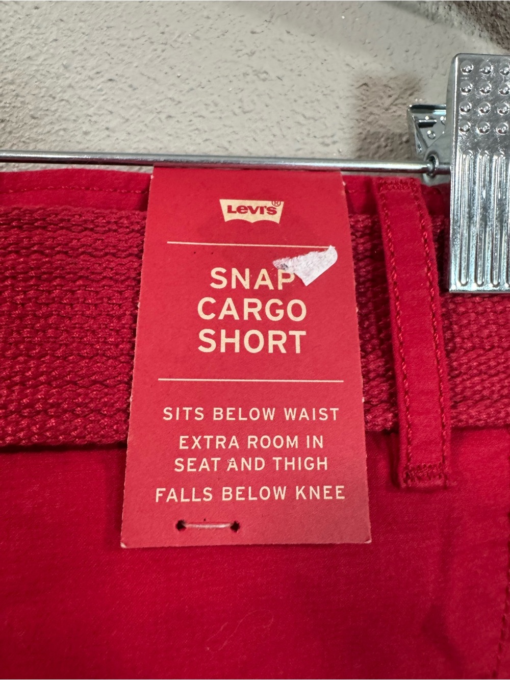 NWT Levis Red Snap Cargo Short - Picture 5 of 6